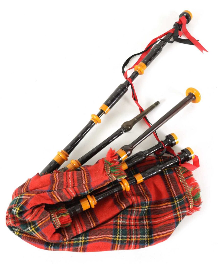 Bagpipe Central - AUCTION - A 3/4 set of Scottish bagpipes