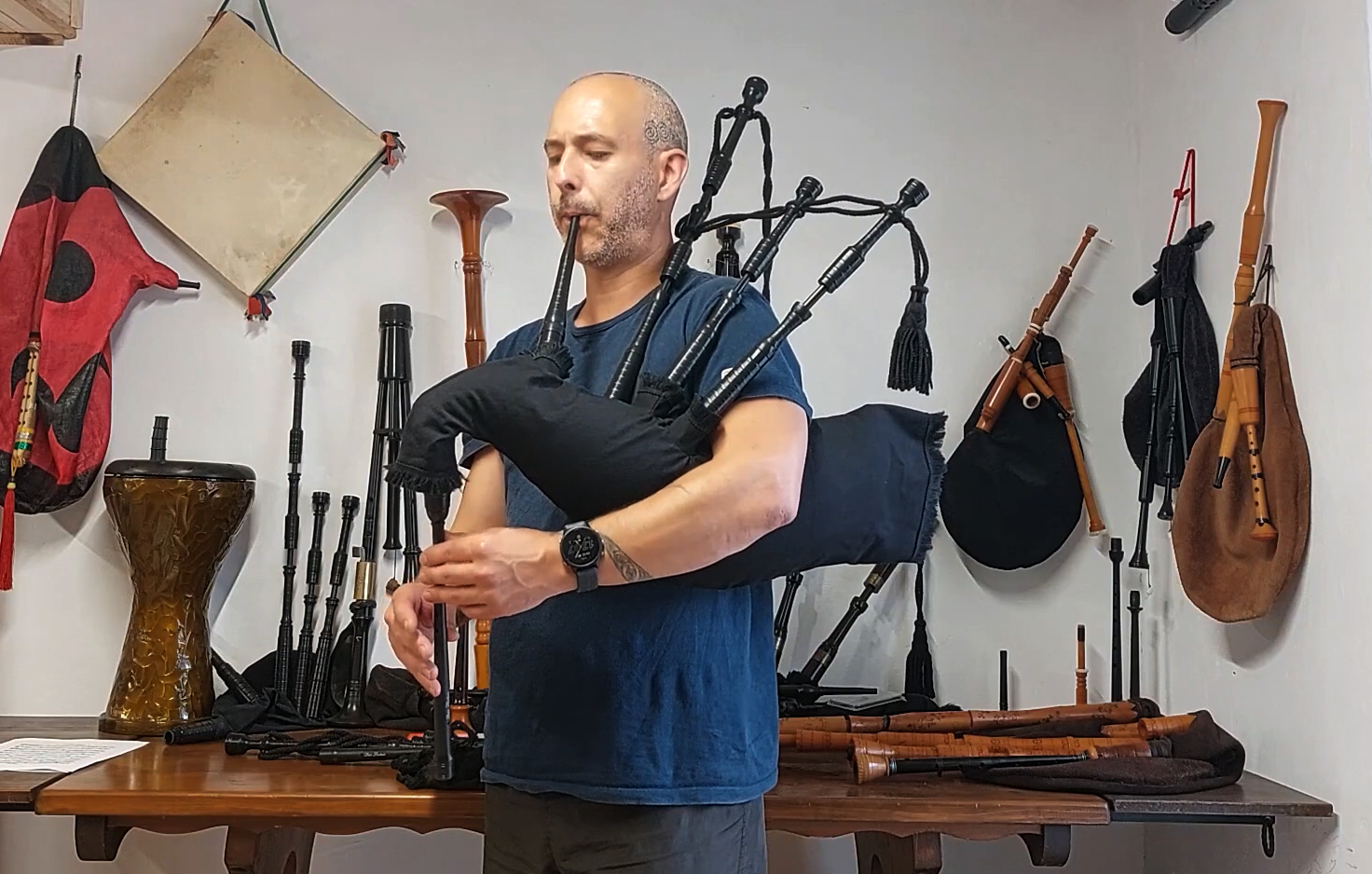 PLAYING INDOORS? IT'S TIME TO CONSIDER SMALLPIPES Bagpipe Central